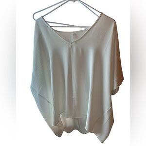 Zenana Cream Women's Blouse Size L dropped shoulder oversized NEw with Tags